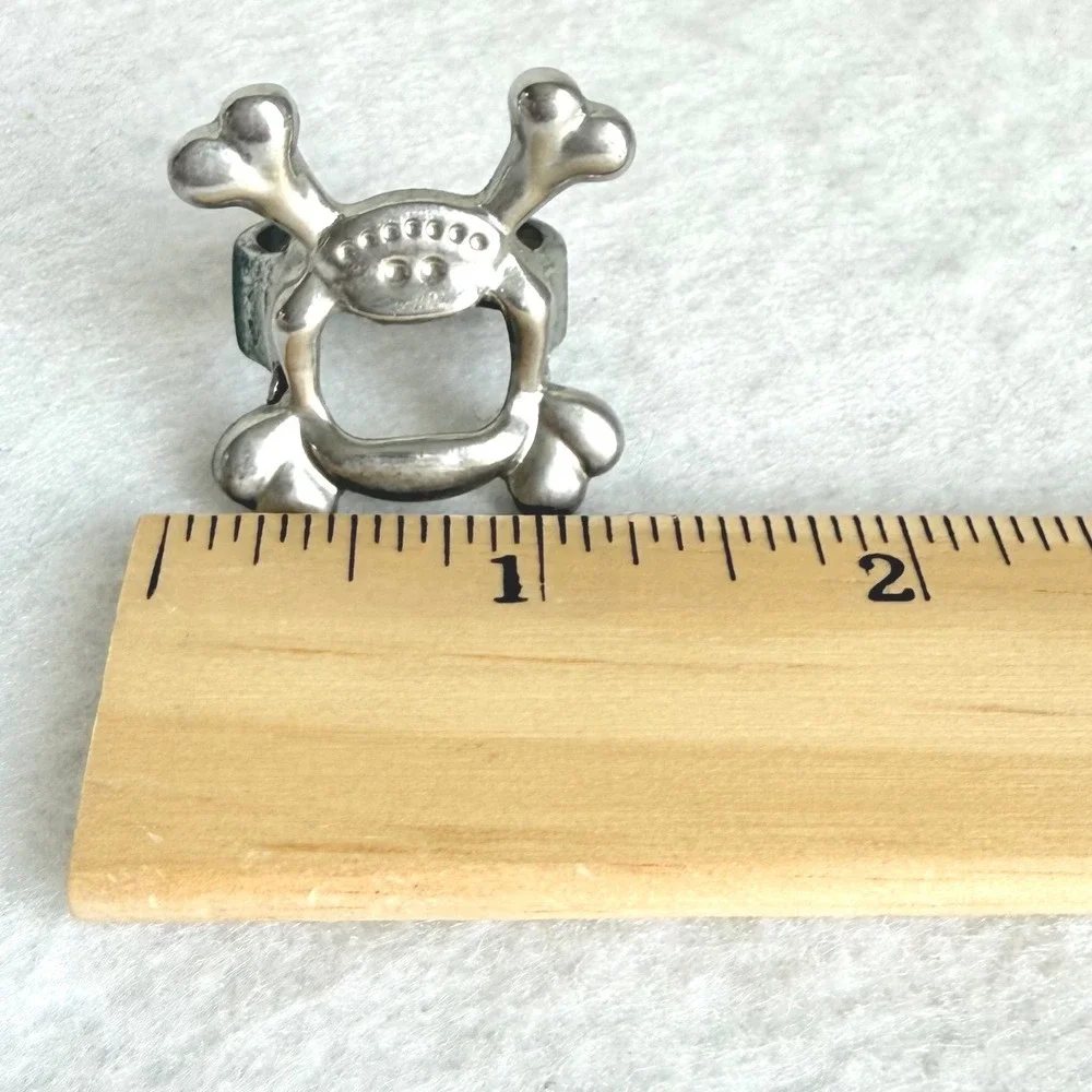 Skull Crossbones Bottle Opener Ring Size 11 Silver Tone Biker Goth Novelty